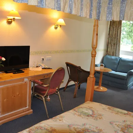 ホテル Emsland Saller 3*